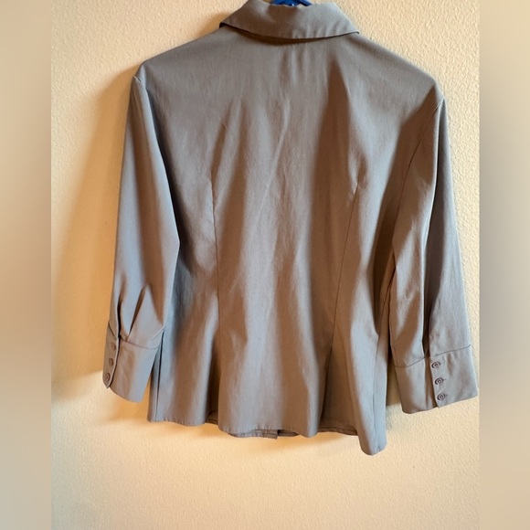 Express Button Up - Picture 3 of 4